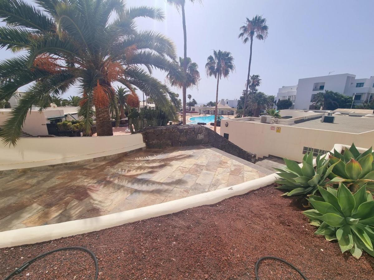 Luxury Apartamento Luz De Mar Complejo Playa Roca Costa Teguise Exteriör bild
