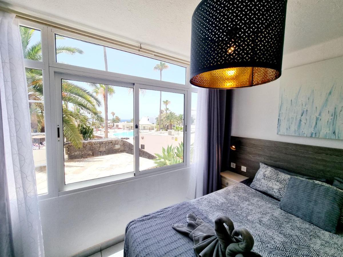 Luxury Apartamento Luz De Mar Complejo Playa Roca Costa Teguise Exteriör bild