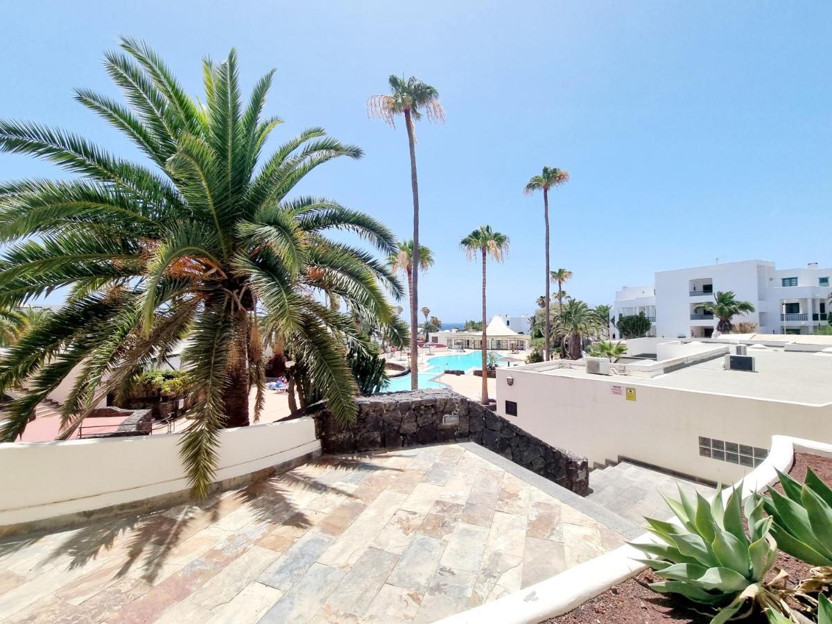 Luxury Apartamento Luz De Mar Complejo Playa Roca Costa Teguise Exteriör bild